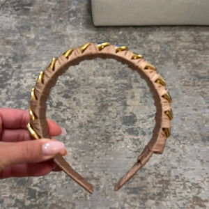 Beautiful Gold Chain Wrapped Headband 
Great quality and material.